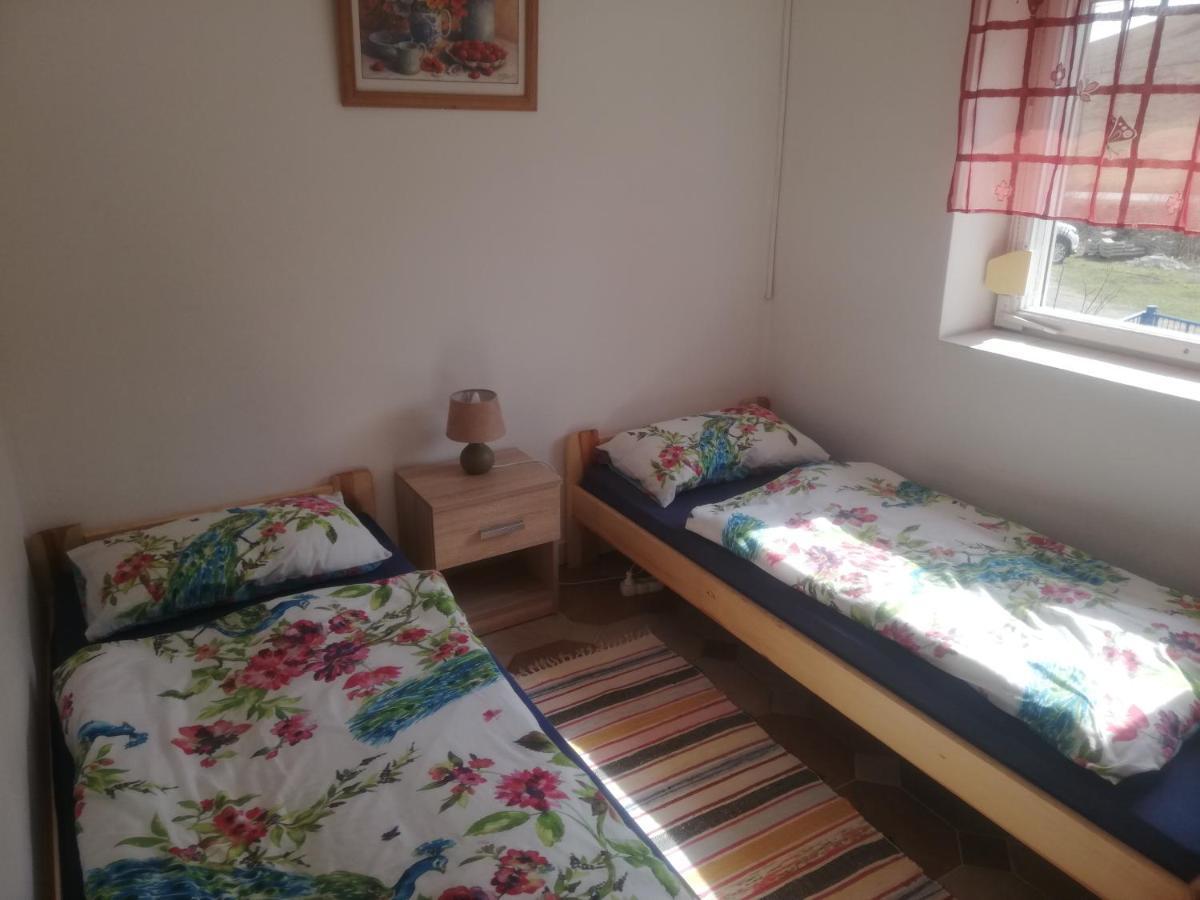 Villa Strakov Lúčky Buitenkant foto